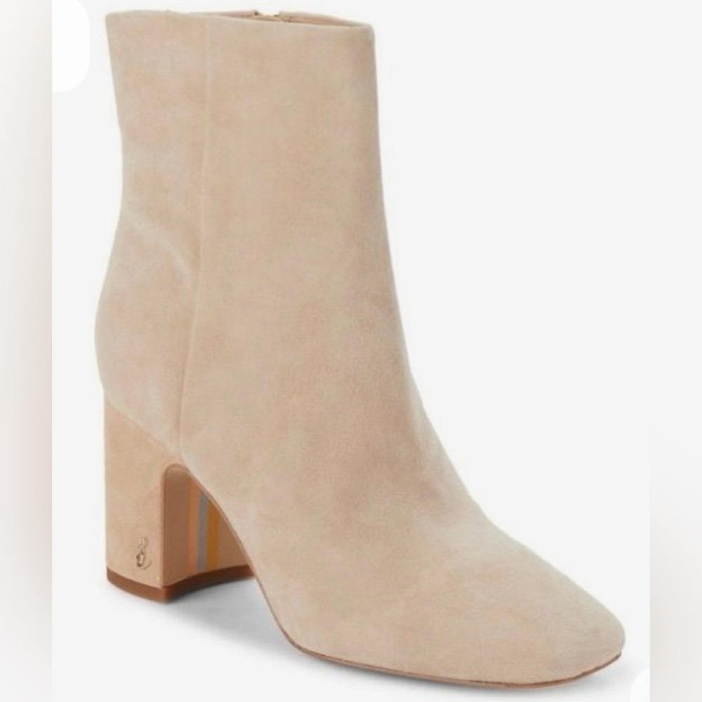 Sam Edelman Codie Ankle Bootie - Tan Suede.
Cleaning out my closet.